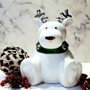 SIGNED Bath & Body works Harry slatkin Reindeer candle- signed! Mint condition